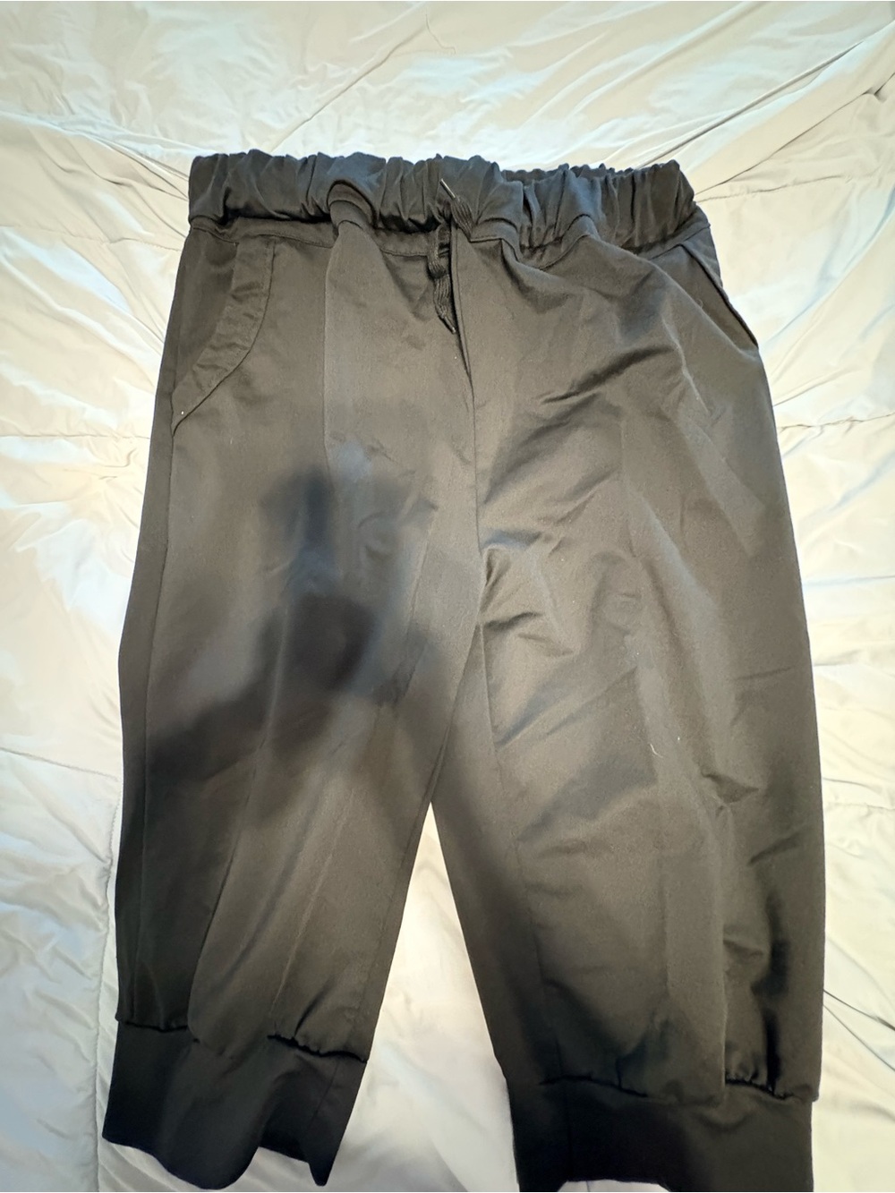 Women's Black Elastic-Waist Capris